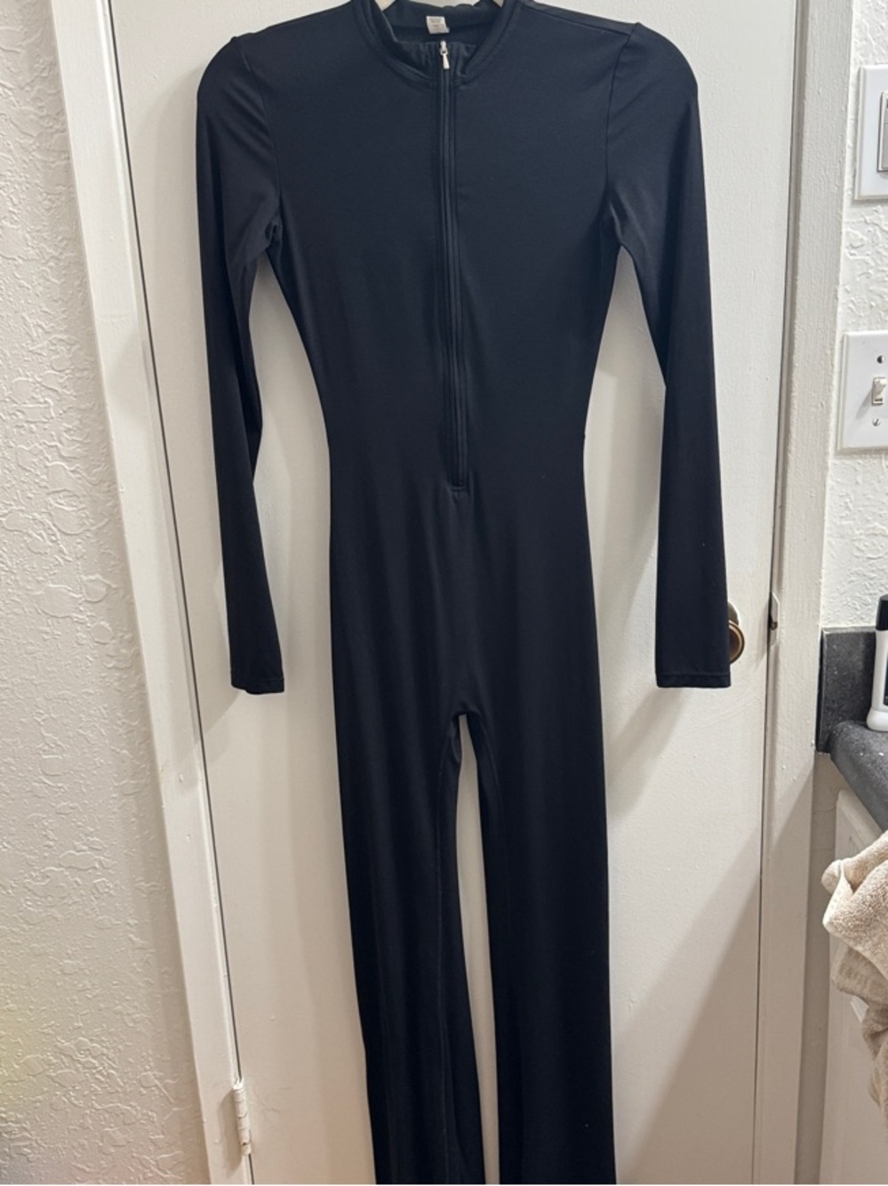 Women's Black Long-Sleeve Front-Zip Fitted Jumpsuit